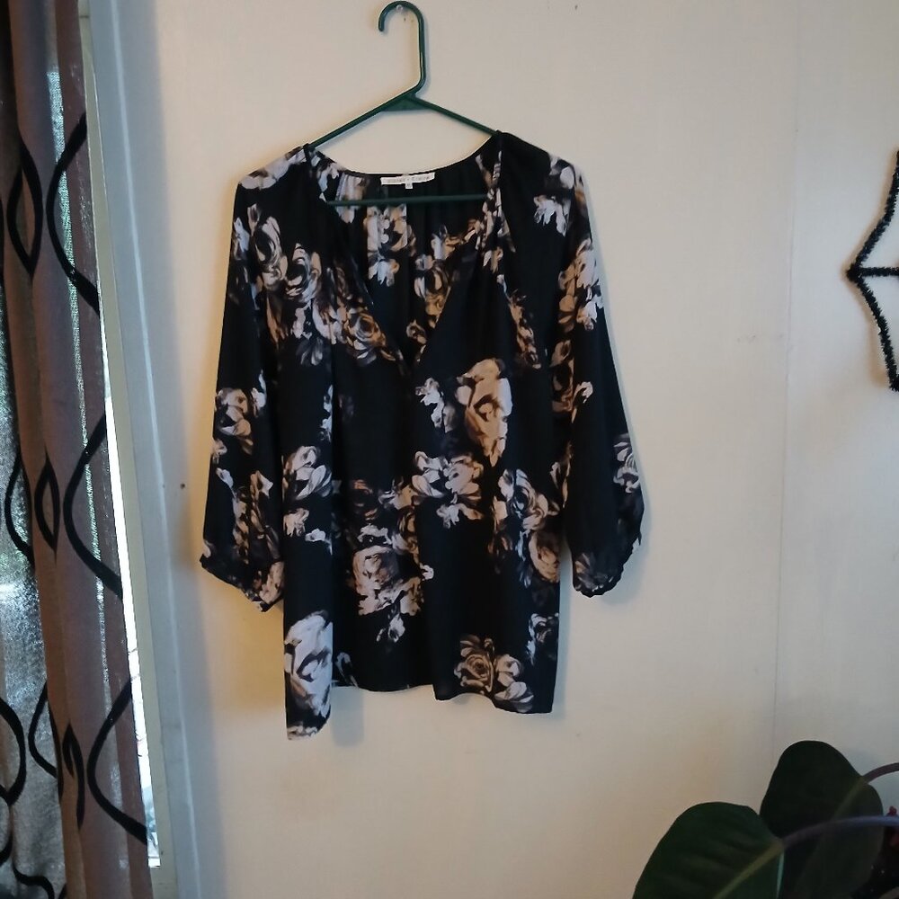 Violet+Claire women's black sheer floral print blouse Size XL